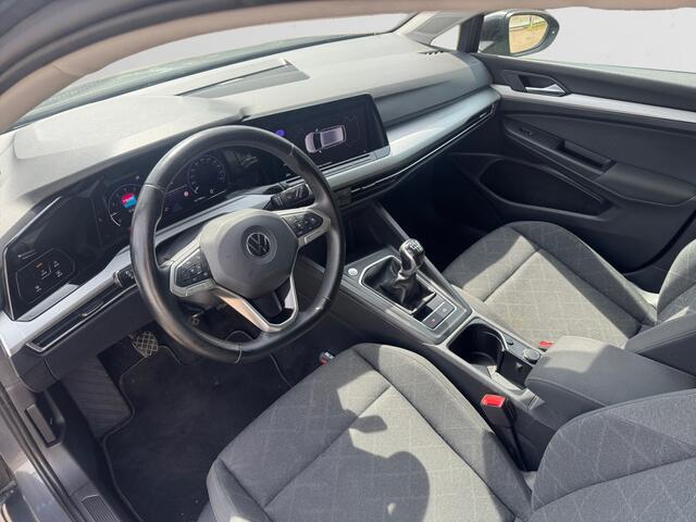 Volkswagen GOLF Variant 1.0 TSI Life+ Dealer Onderhouden, Carplay, Android Auto, Lane assist, Sfeerverlichting