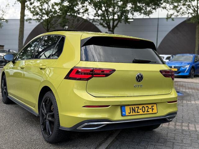 Volkswagen GOLF 1.4 eHybrid GTE 32.000 KM! | PANO | HEAD-UP DISPLAY | KEYLESS | IQ LED MATRIX | WINTERPAKKET | CAMERA | ADAPTIEVE CRUISE CONTROL | DODEHOEKDETECTIE | ALL SEASONS | FULL OPTIONS | RIJKLAAR + 12 MND BOVAG GARANTIE