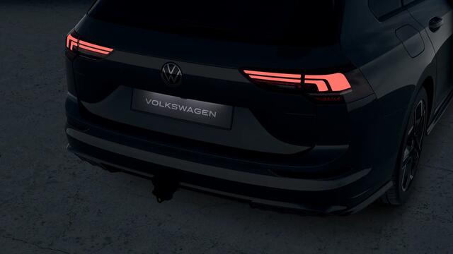 Volkswagen GOLF Variant 1.5 eTSI 150 7DSG R-Line Edition | 'App-Connect' draadloze smartphone integratie | Achterbank in ongelijke delen neerklapbaar incl. middenarmsteun en doorlaadmogelijkheid | Afstandscontrolesysteem (Front Assist)