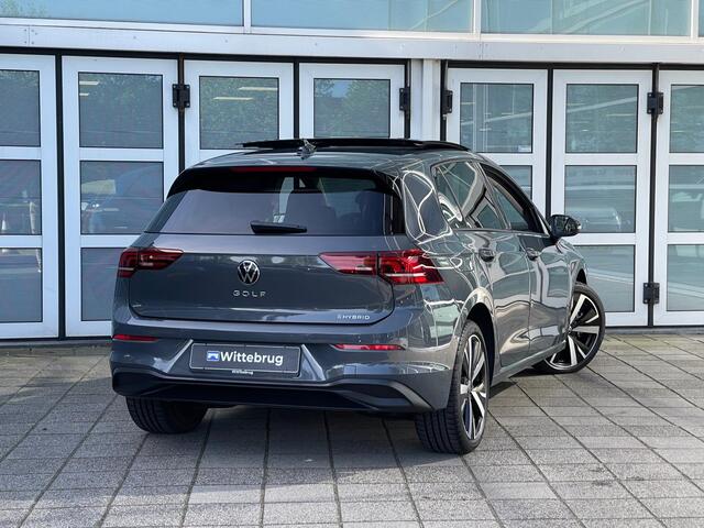 Volkswagen GOLF 1.5 eHybrid 204PK DSG Life Edition / Panoramadak / Digital Cockpit Pro / 18'' LMV / VW