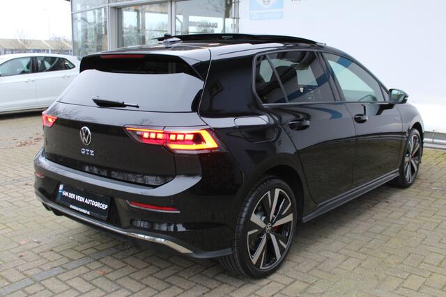 Volkswagen GOLF 8.5 1.5 eHybrid GTE 272 Pk | Panorama dak | Stoel/Stuur verwarming | 360* Camera | Schuif/Kantel dak | Adaptive cruise controler | Keyless start | Apple CarPlay/Android Auto | Draadloze telefoonlader | IQ.Lights | Climate controle | Parkeersensoren V+A |