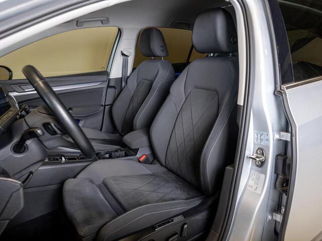 Volkswagen GOLF 1.5 eTSI Style 150pk / Elektrisch verstelbare voorstoel(en) met geheugen / Apple carplay / Dodehoek detectie / Adaptieve cruise control / Stoelverwarming