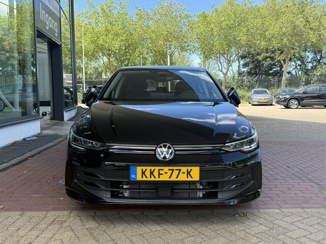 Volkswagen GOLF 1.5 eHybrid 204pk DSG Life Edition / Zwenkbare trekhaak / Dodehoek detectie / Stuur en stoelverwarming / 18'' LMV Rijdende demonstratieauto, bezichtiging op afspraak
