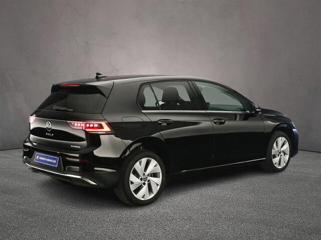Volkswagen GOLF Style Edition 1.5 TSI eHybrid 204pk DSG Automaat Adaptive cruise control, 360 camera, LED matrix koplampen, Achteruitrijcamera, Stuurwiel verwarmd