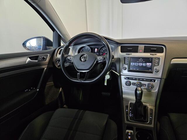 Volkswagen GOLF Variant 1.0 TSI Connected Series / Navi / Camera / NL Aut