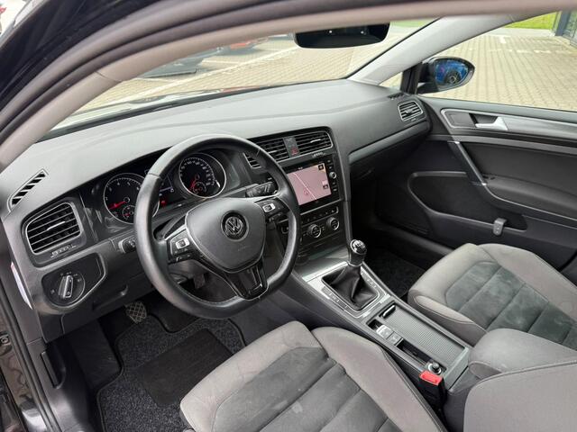 Volkswagen GOLF 1.0 TSI Comfortline Business *Stoelverwarming*