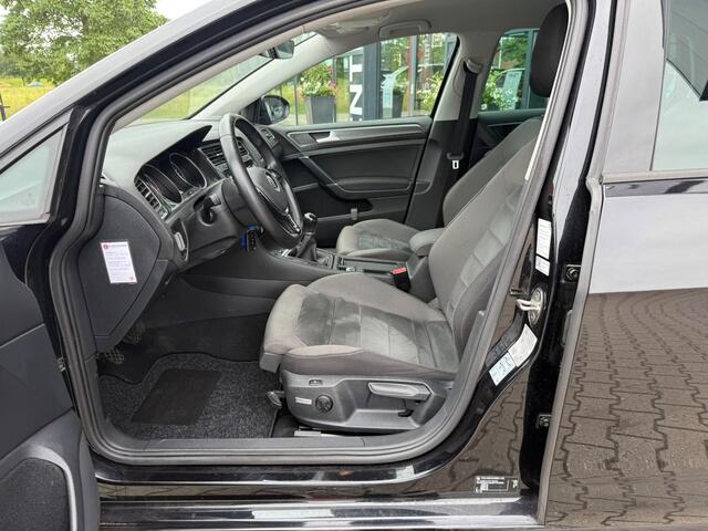Volkswagen GOLF 1.0 TSI Comfortline Business *Stoelverwarming*