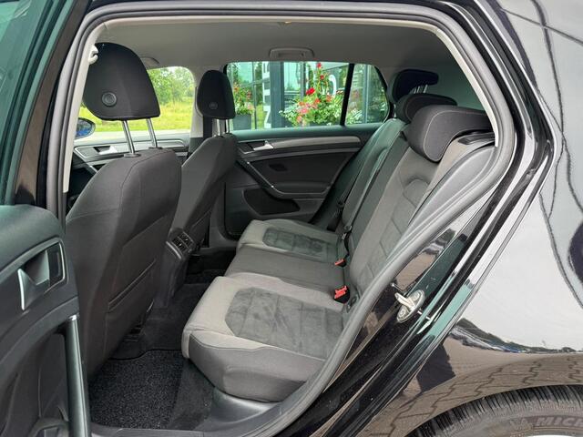 Volkswagen GOLF 1.0 TSI Comfortline Business *Stoelverwarming*