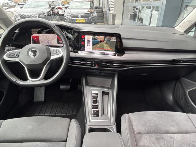 Volkswagen GOLF 1.5 eTSI Style Headup| Panorama| Cruise.ctrl