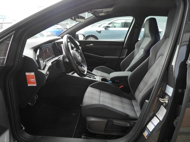 Volkswagen GOLF 1.4 eHybrid GTE | Afneembare trekhaak | Navigatie | Led | Climate control | Lichtmetalen velgen