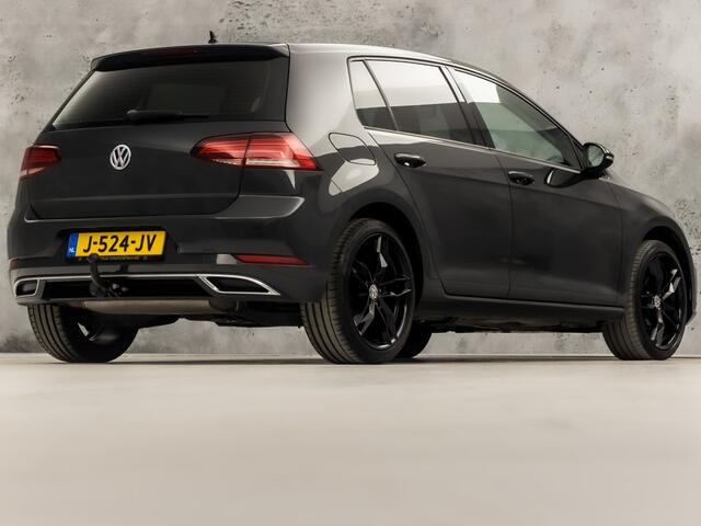 Volkswagen GOLF 1.5 TSI Sportline 150Pk Automaat (VIRTUAL COCKPIT, APPLE CARPLAY, GROOT NAVI, ALCANTARA, STOELVERWARMING, SPORTSTOELEN, GETINT GLAS, LED KOPLAMPEN, ADAPTIVE CRUISE, NIEUWSTAAT)