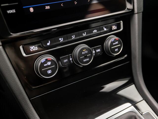 Volkswagen GOLF 1.5 TSI Sportline 150Pk Automaat (VIRTUAL COCKPIT, APPLE CARPLAY, GROOT NAVI, ALCANTARA, STOELVERWARMING, SPORTSTOELEN, GETINT GLAS, LED KOPLAMPEN, ADAPTIVE CRUISE, NIEUWSTAAT)
