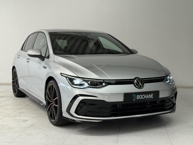 Volkswagen GOLF 1.5 eTSI R-Line Business | Navigatie | Achteruitrijcamera | Trekhaak | All-Season Banden | Adaptive Cruise Control | Stoelverwarming |