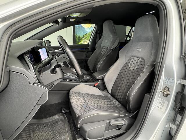 Volkswagen GOLF 1.5 eTSI R-Line Business | Navigatie | Achteruitrijcamera | Trekhaak | All-Season Banden | Adaptive Cruise Control | Stoelverwarming |