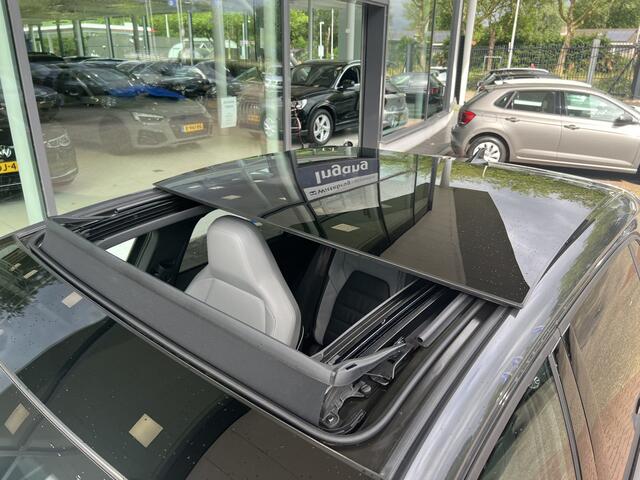 Volkswagen GOLF 1.4 DSG eHybrid GTE / Panorama dak / Bekleding Leder / Geheugen stoel / 18'' LMV