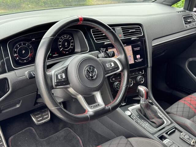 Volkswagen GOLF 7,5 GTI TCR 2.0 TSI 290pk DSG / Aut. DCC Panoramadak Navi Pro 19" !!