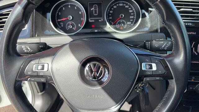 Volkswagen GOLF 1.0 TSI Comfortline STOELVERW / CAMERA / CARPLAY / NAVI / CLIMA / PDC / BLUETOOTH / ACC