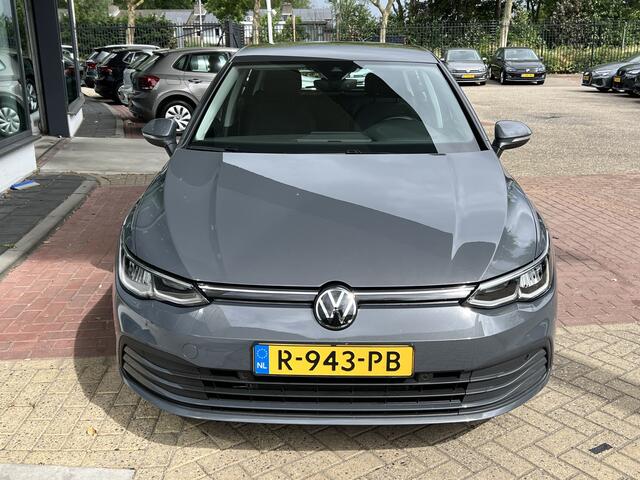 Volkswagen GOLF 1.0 eTSI Life / Virtual cockpit / Led / Navigatie / Adaptive Cruise