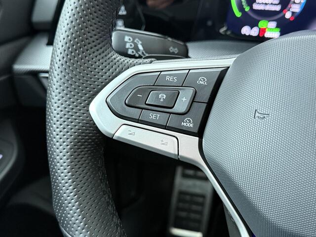 Volkswagen GOLF 1.5 eHybrid GTE | 272 PK | SoH 100% | Trekhaak | Panoramadak | Head-up display | Lederen bekleding | Achteruitrijcamera |