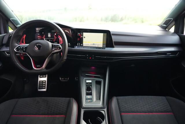 Volkswagen GOLF 2.0 TSI GTI Clubsport 300pk Panoramdak/HarmanKardon/Camera