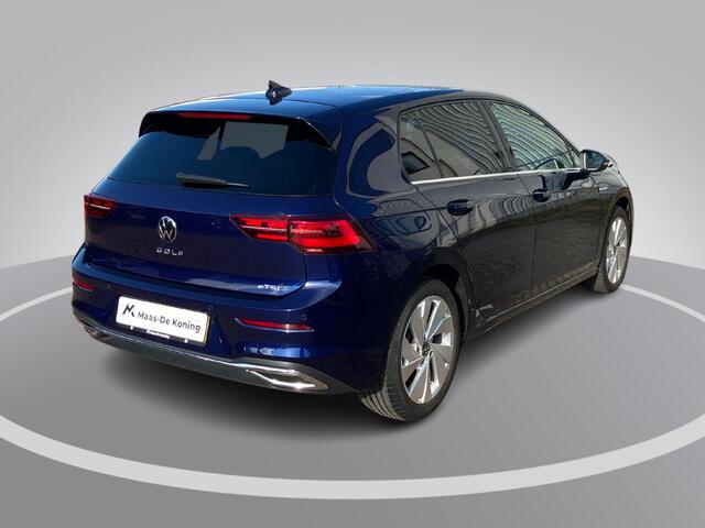 Volkswagen GOLF 1.5eTSI/150PK DSG Style · Navigatie · Stoelverwarming Apple/Android Car Play ·