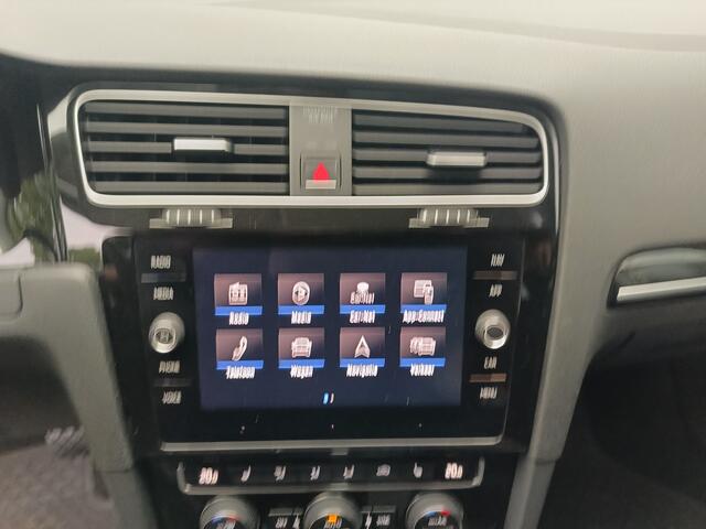 Volkswagen GOLF 1.5 TSI Highline | Led | DSG | Adaptieve cruise controle |