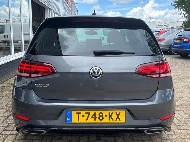 Volkswagen GOLF 1.5 TSI Highline Business R-Line | Automaat | Parkeersensoren | Apple Carplay | Adaptieve Cruise