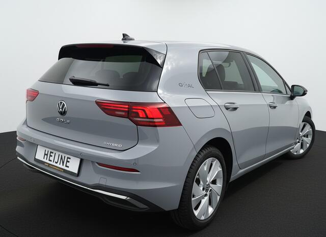 Volkswagen GOLF 1.5 eHybrid 204PK PLUG IN. LIFE CAMERA/NAVI/HEAD-UP/CARPLAY