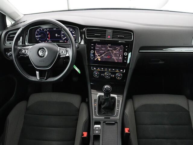 Volkswagen GOLF 1.0 TSI R-Line | Carplay | Adaptive Cruise | Massage | Stoelverwarming | Climate control | Bluetooth | Navigatie | Virtual Cockpit | Parkeerhulp