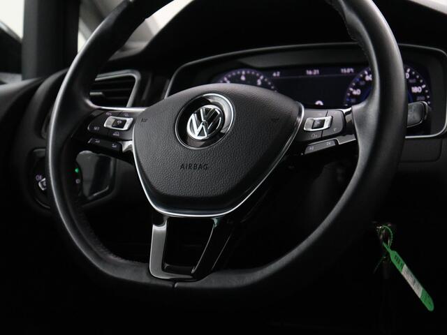 Volkswagen GOLF 1.0 TSI R-Line | Carplay | Adaptive Cruise | Massage | Stoelverwarming | Climate control | Bluetooth | Navigatie | Virtual Cockpit | Parkeerhulp