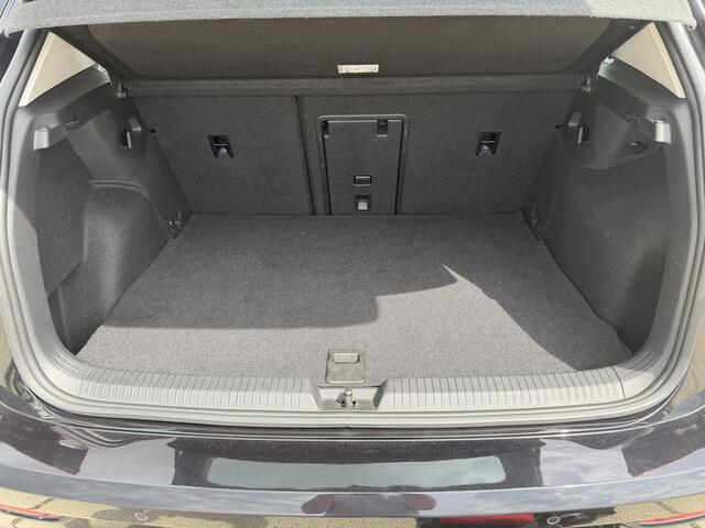 Volkswagen GOLF 1.4 eHybrid Style | Carplay | Camera | Memory | Navi | Sfeerverlichting | LED | IQ-Light