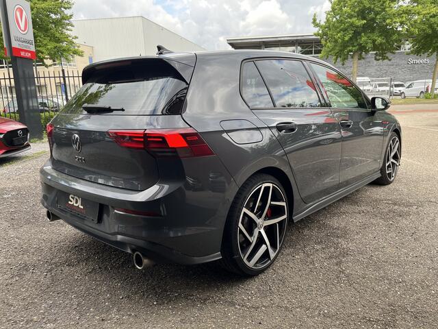 Volkswagen GOLF 2.0 TSI GTI // ADAPT. CRUISE // SCHUIF-KANTELDAK // DODEHOEK // VIRTUAL COCKPIT // CAMERA+SENSOREN // NAVI+CARPLAY //