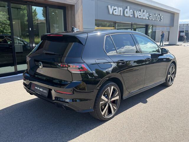 Volkswagen GOLF 1.5 eHybrid GTE 272pk | Trekhaak | IQ light | Camera | Head-up | Rijklaar incl. garantie