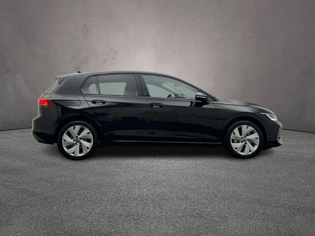 Volkswagen GOLF Life Edition 1.5 TSI 115pk Adaptive cruise control, Achteruitrijcamera, Parkeersensoren, LED koplampen, Airco, DAB, Radio, Bluetooth, App connect