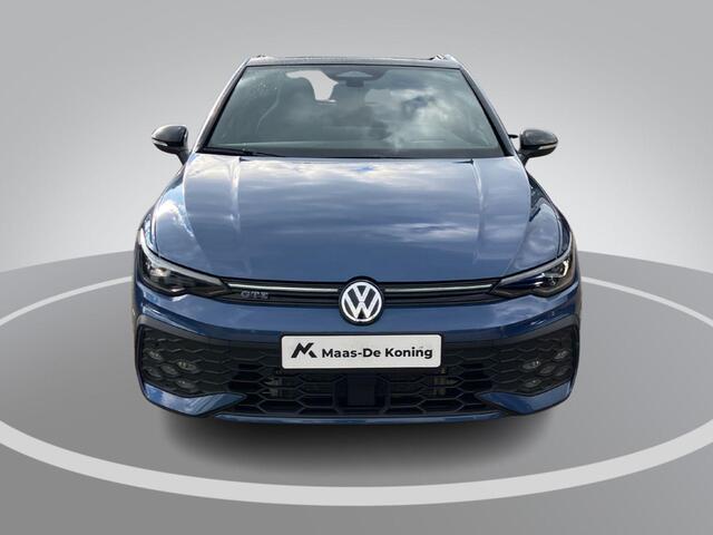 Volkswagen GOLF 1.5eHybrid 200kW/272PK GTE Black Style · Panoramadak · Trekhaak · Apple/Android Car Play · Garantie t/m 10-09-2030 of 10000km.
