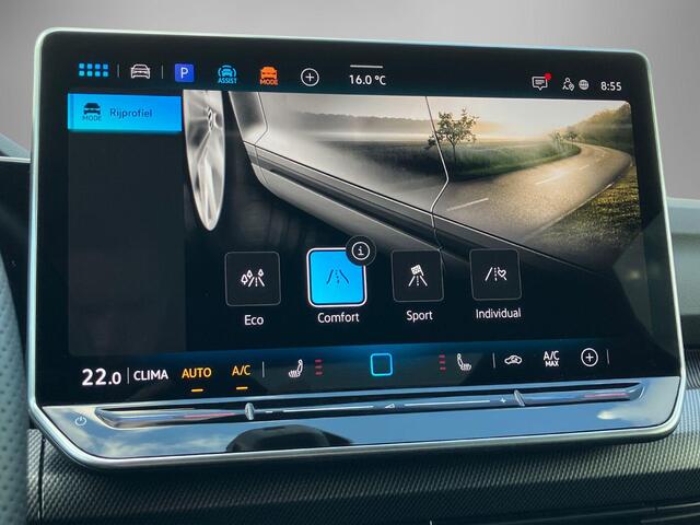 Volkswagen GOLF 1.5eTSI/150PK R-Line DSG · Camera · Apple/Android Car Play · Stuur- & Stoelverwarming · Garantie t/m 14-03-2027