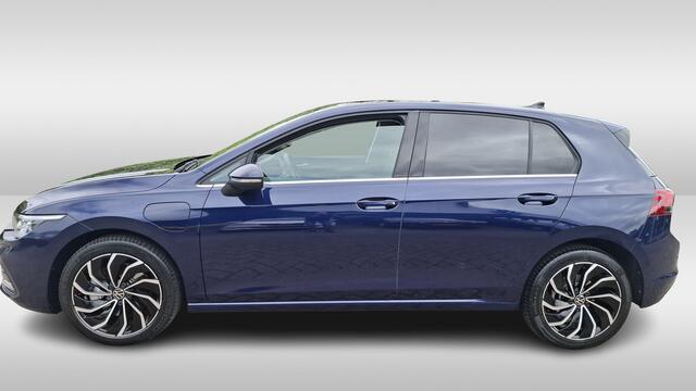Volkswagen GOLF 1.4 eHybrid 204pk Style DSG Automaat Memory / Camera / LED koplampen / 17" LMV / Navigatie / Digital Cockpit HAL