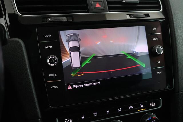 Volkswagen GOLF Variant 1.4 TSI 150pk DSG 2x R-Line Trekhaak Camera Dynaudio Leder Panoramadak Carplay