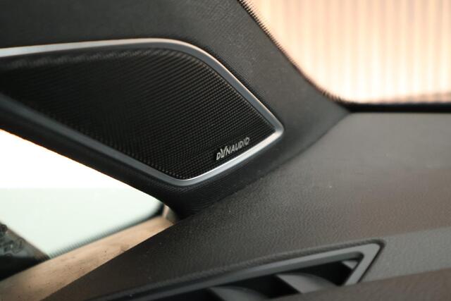 Volkswagen GOLF Variant 1.4 TSI 150pk DSG 2x R-Line Trekhaak Camera Dynaudio Leder Panoramadak Carplay