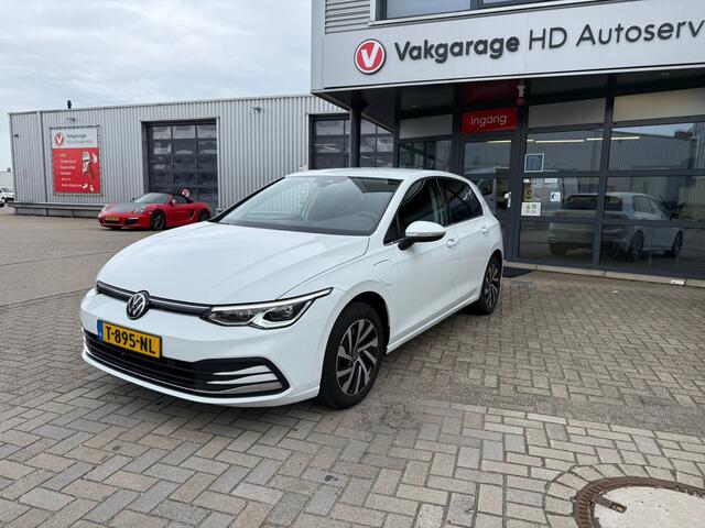 Volkswagen GOLF 1.4 eHybrid Style