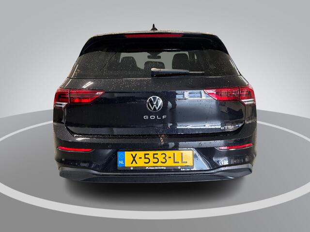 Volkswagen GOLF 1.0 eTSI 110pk DSG Life Business · Apple/Android Car Play · ACC · Sfeerverlichting · Parkeersensoren · Navigatie · Verkeersbord Detectie · Garantie t/m 12-01-2028 of 100.000km