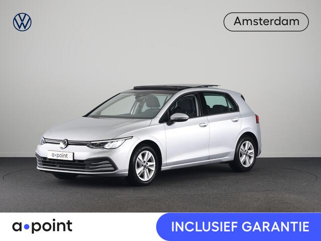 Volkswagen GOLF 1.5 TSI Life 130PK | Panoramadak | Navigatie | Wegklapbare trekhaak | Stoelverwarming