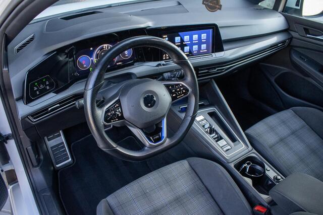 Volkswagen GOLF 1.4 eHybrid GTE PANO IQ LIGHTS CAMERA HUD PARKEERASSISTENT STOELVERWARMING