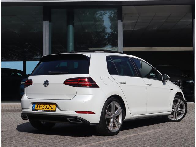 Volkswagen GOLF 1.5 TSI Highline Pano / Led / Navi / Elekramen / R-Line / Dealer onderhouden