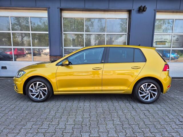 Volkswagen GOLF 1.0 TSI HIGHLINE, Sound, Stoelverwarming, Carplay, ALL IN prijs!