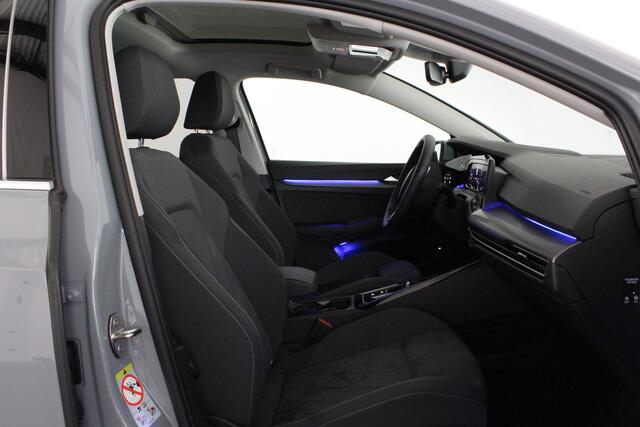Volkswagen GOLF 1.4 eHybrid Style > Pano.schuifdak/Plug-in/Moonstone Grey/Keyless//Winterpakket...