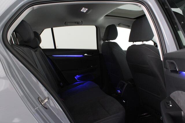 Volkswagen GOLF 1.4 eHybrid Style > Pano.schuifdak/Plug-in/Moonstone Grey/Keyless//Winterpakket...