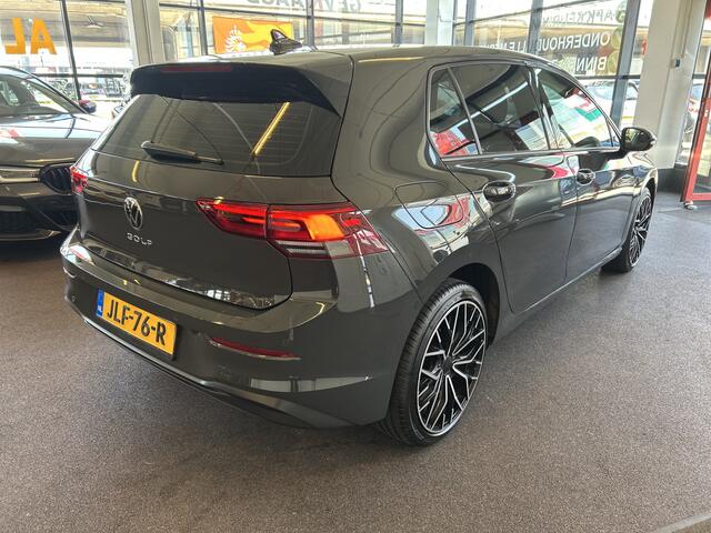 Volkswagen GOLF 1.5 TSI Sport | Adaptieve cruise control | Climate control | Stoel+Stuurverwarming | Digital dashboard | Keyless | Parkeersensoren v+a | Apple carplay | Sfeerverlichting