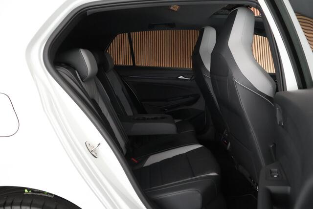 Volkswagen GOLF 1.4 245pk eHybrid GTE Oryxwit Leder Stoelventilatie Memory Panoramadak Virtual Cockpit Navigatie