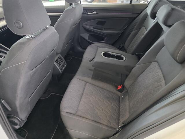 Volkswagen GOLF 1.5 eTSI |Fabrieksgarantie|Carplay|Panorama|